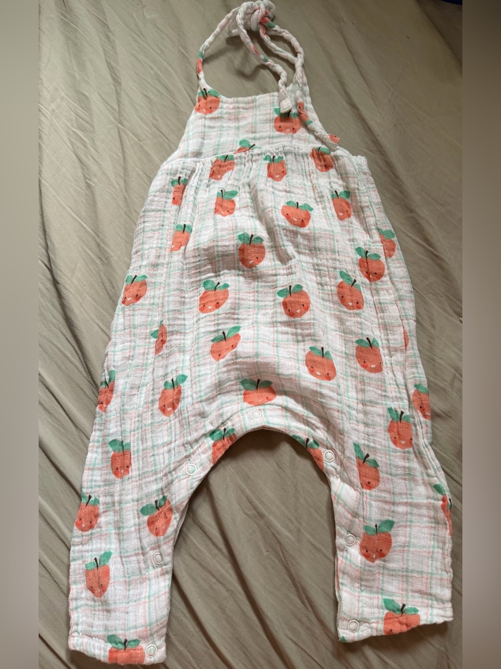 Angel Dear Peach Print Muslin Romper in White and Peach